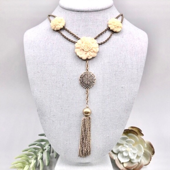 Lucky Brand Jewelry - Lucky Brand Art Nouveau Cream Floral Tassel Chain Pendant Necklace